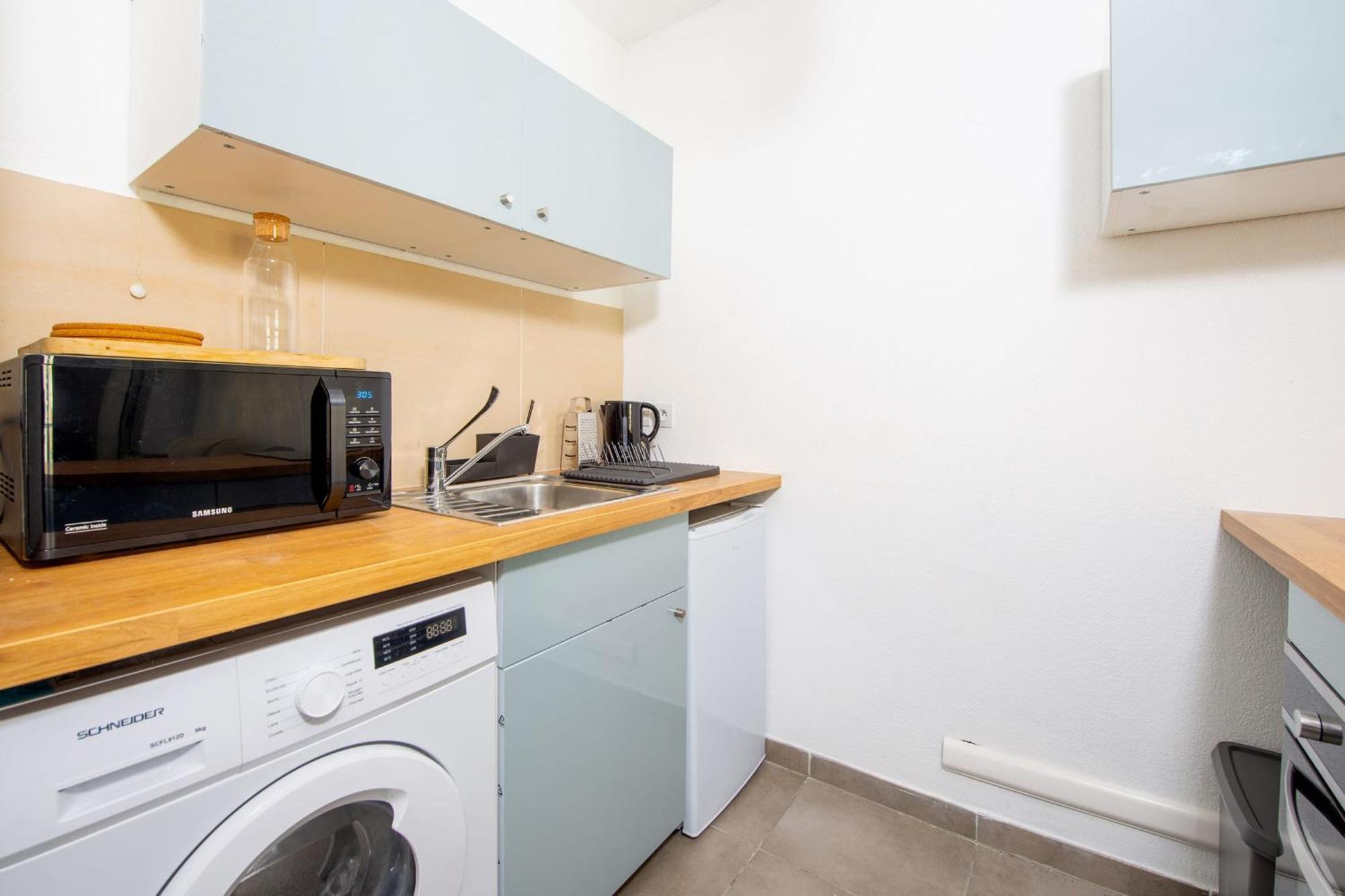 Appartement Port Golfe-juan Parking Wifi Climatisation Terrasse